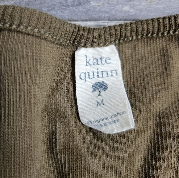 Kate Quinn Long Sleeve V-Neck Ruffle Top Olive Green Medium - Picture 5 of 5